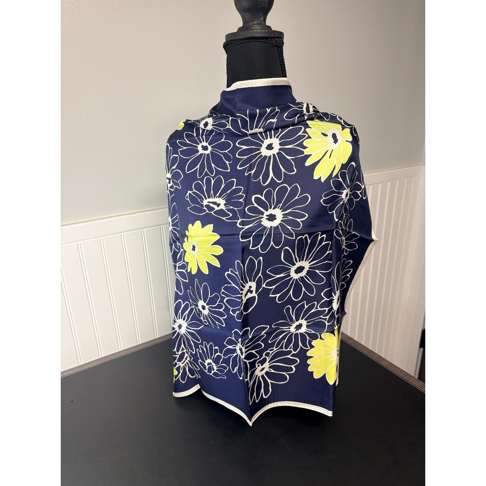 Liz Claiborne Navy Blue Yellow White Daisy Floral 100% Silk Square Scarf 26x26